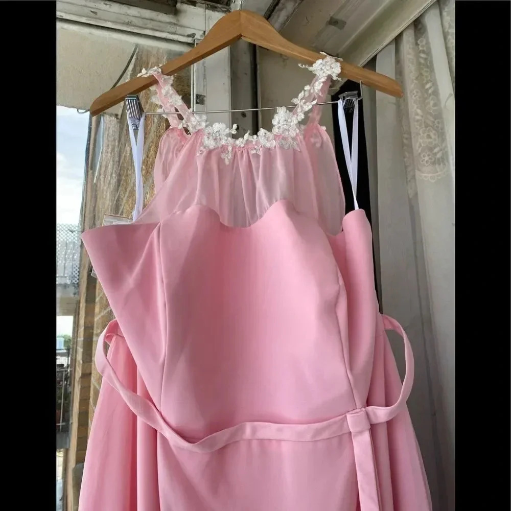 Disney royal maidens dress by alfred Angelo - Picture 3 of 13